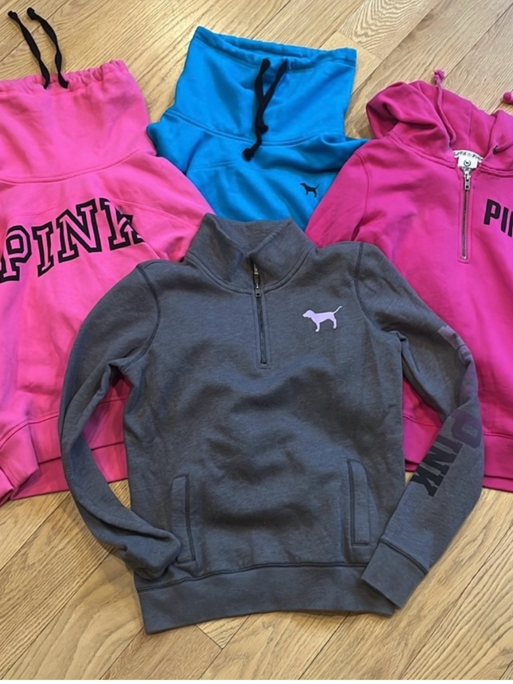 PINK lot of 4 sweatshirts size Xs